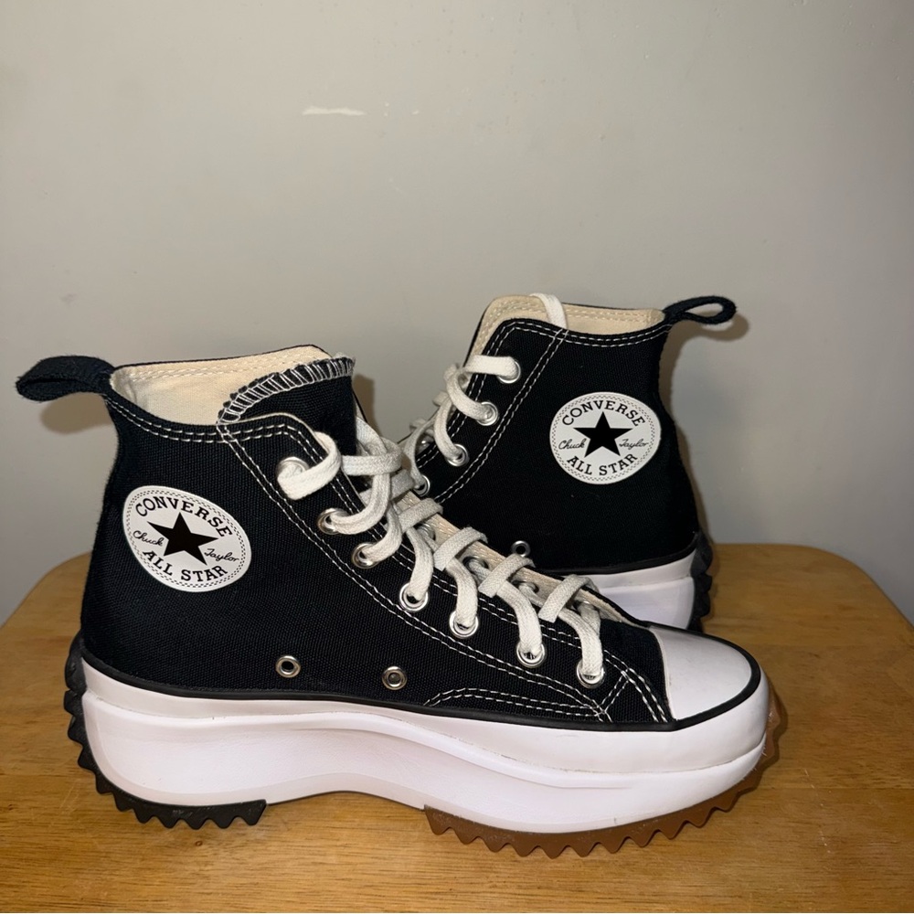 Converse Run Star Hike Platform Canvas Black/White/Gum Women’s Size 7 Men’s 5.5